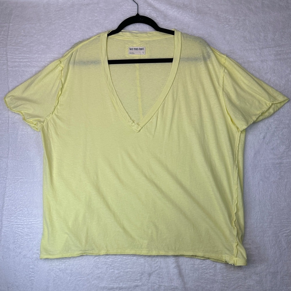 We The Free T-Shirt Womens Small Yellow V-Neck Short Sleeve Seam Detail